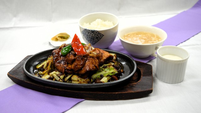 ボーノポークの鉄板回鍋肉